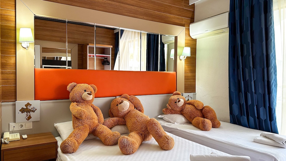 Club Hotel Anjeliq — Hotel rooms in Alanya