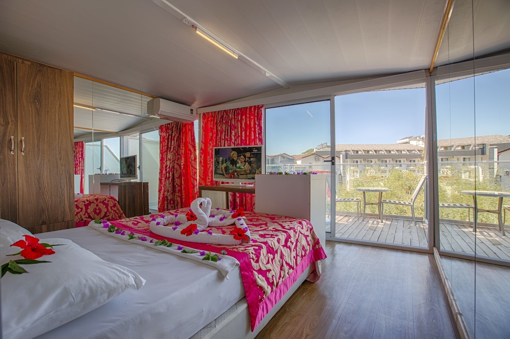 Club Hotel Anjeliq — Hotel rooms in Alanya