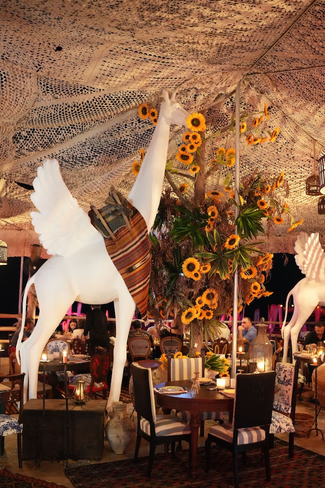 Club Hotel Anjeliq — Restaurant & bars in Alanya