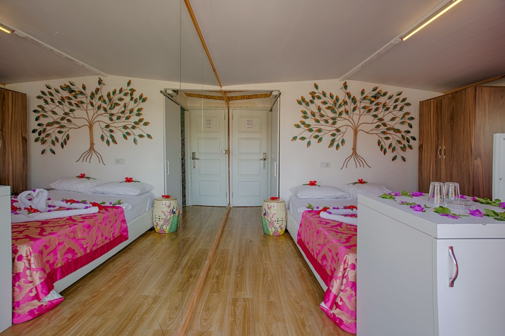 Club Hotel Anjeliq — Hotel rooms in Alanya