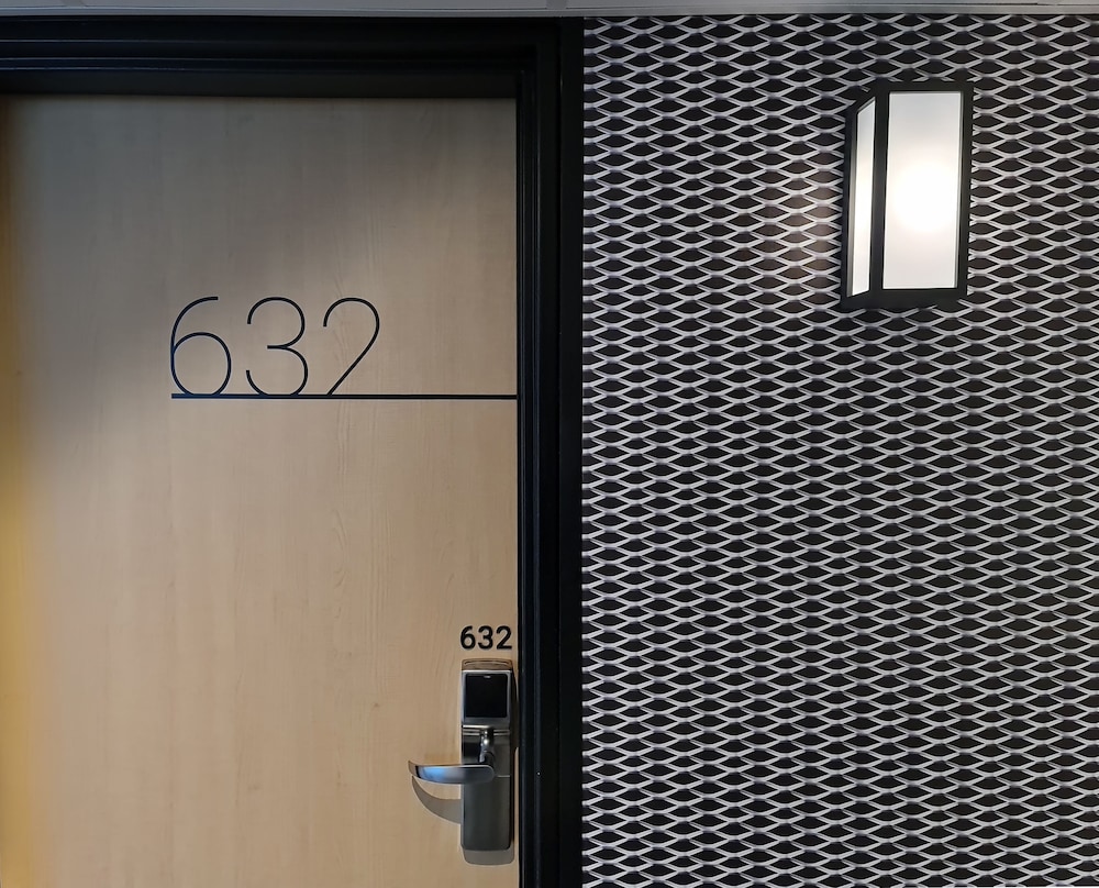 ibis Paris Tour Eiffel Cambronne 15ème — Hotel rooms in Paris, Ile-de-France