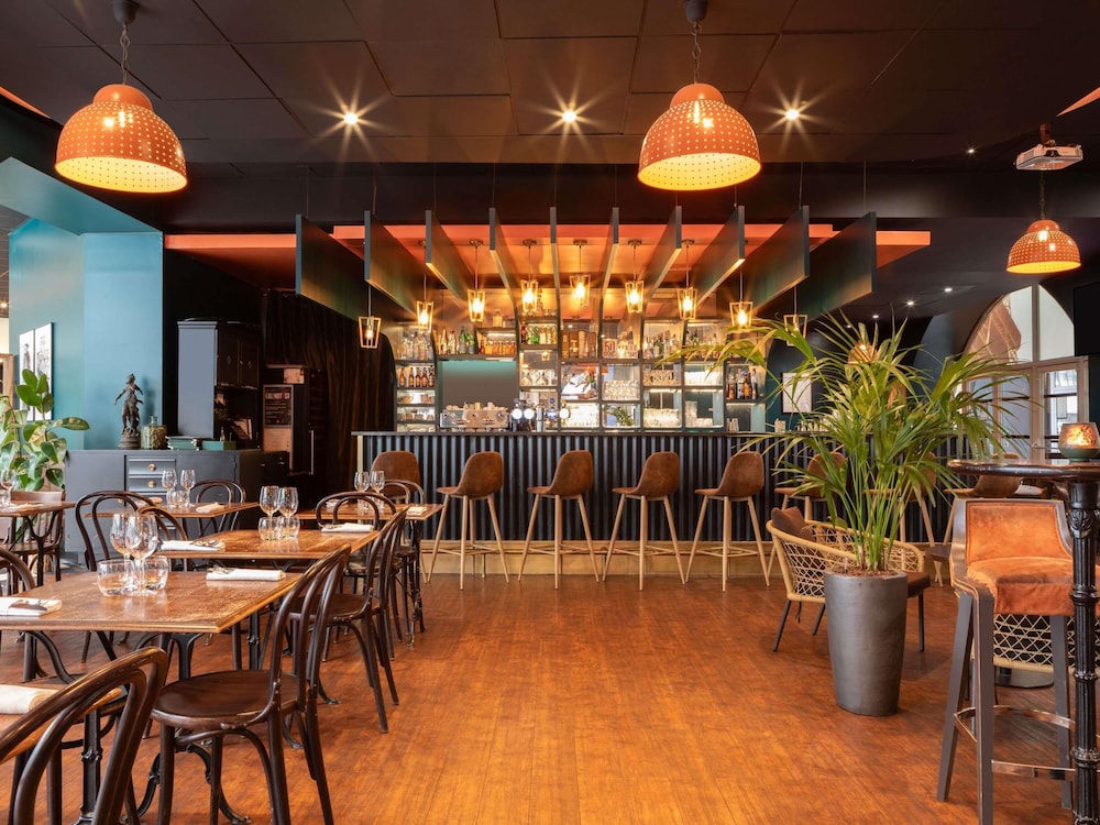 ibis Paris Tour Eiffel Cambronne 15ème — Restaurant & bars in Paris, Ile-de-France