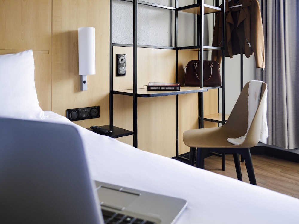 ibis Paris Tour Eiffel Cambronne 15ème — Hotel rooms in Paris, Ile-de-France