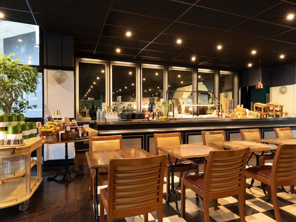 ibis Paris Tour Eiffel Cambronne 15ème — Restaurant & bars in Paris, Ile-de-France