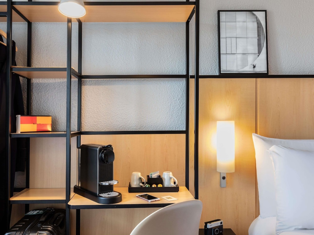 ibis Paris Tour Eiffel Cambronne 15ème — Hotel rooms in Paris, Ile-de-France
