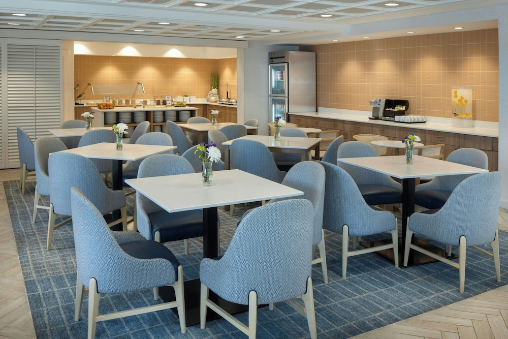 Residence Inn by Marriott Amelia Island — Restaurant & bars in Amelia Island, Florida