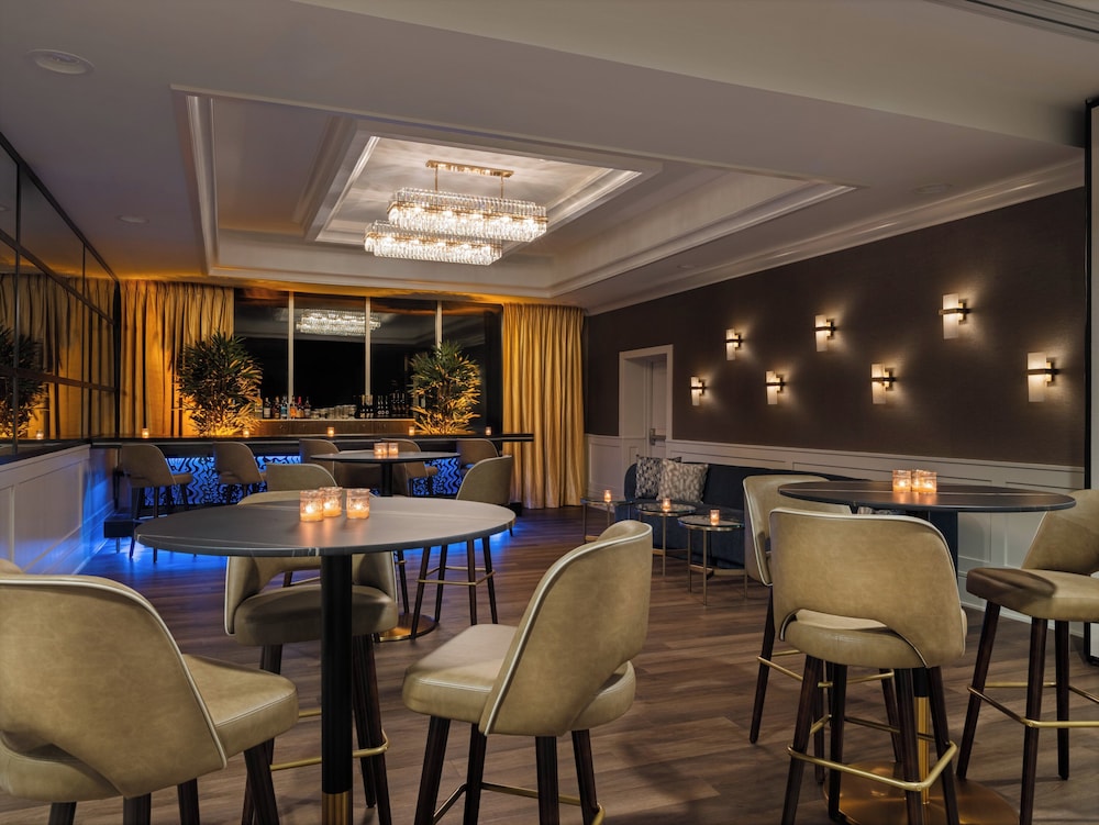 Crowne Plaza Suffern - Mahwah by IHG — Restaurant & bars in Suffern, New York State