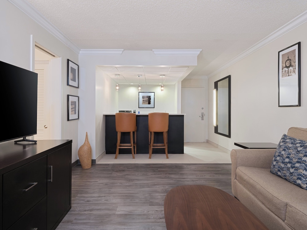 Crowne Plaza Suffern - Mahwah by IHG — Hotel rooms in Suffern, New York State
