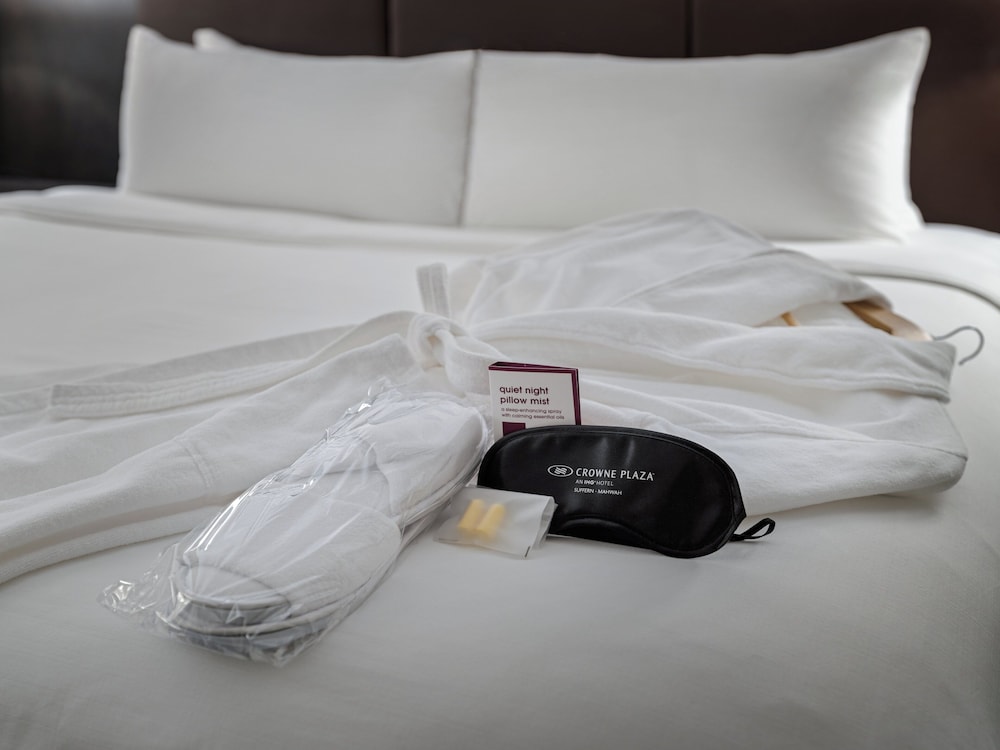 Crowne Plaza Suffern - Mahwah by IHG — Hotel rooms in Suffern, New York State