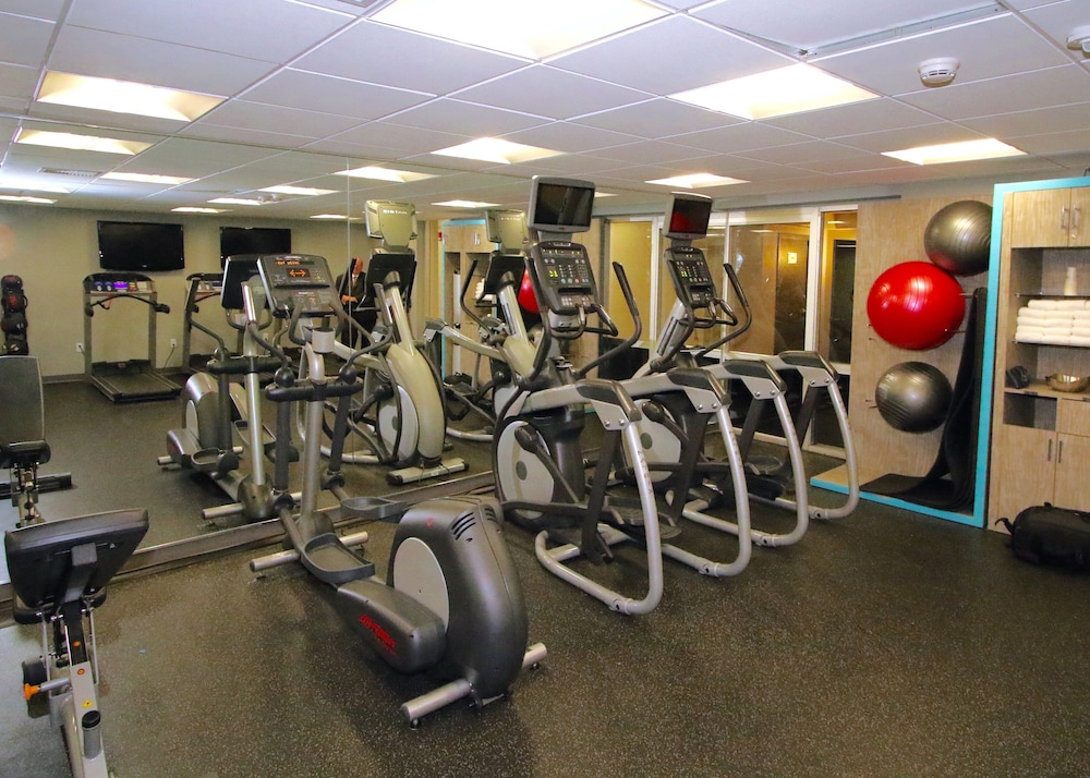 Crowne Plaza Suffern - Mahwah by IHG — Sports & recreation in Suffern, New York State