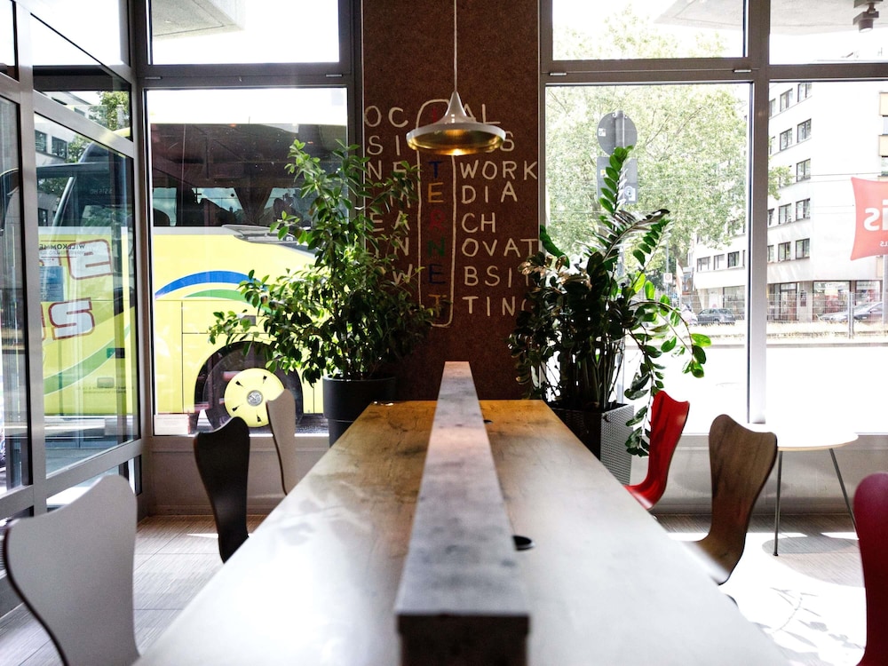 ibis Hotel Köln Centrum — Restaurant & bars in Cologne, North Rhine-Westphalia