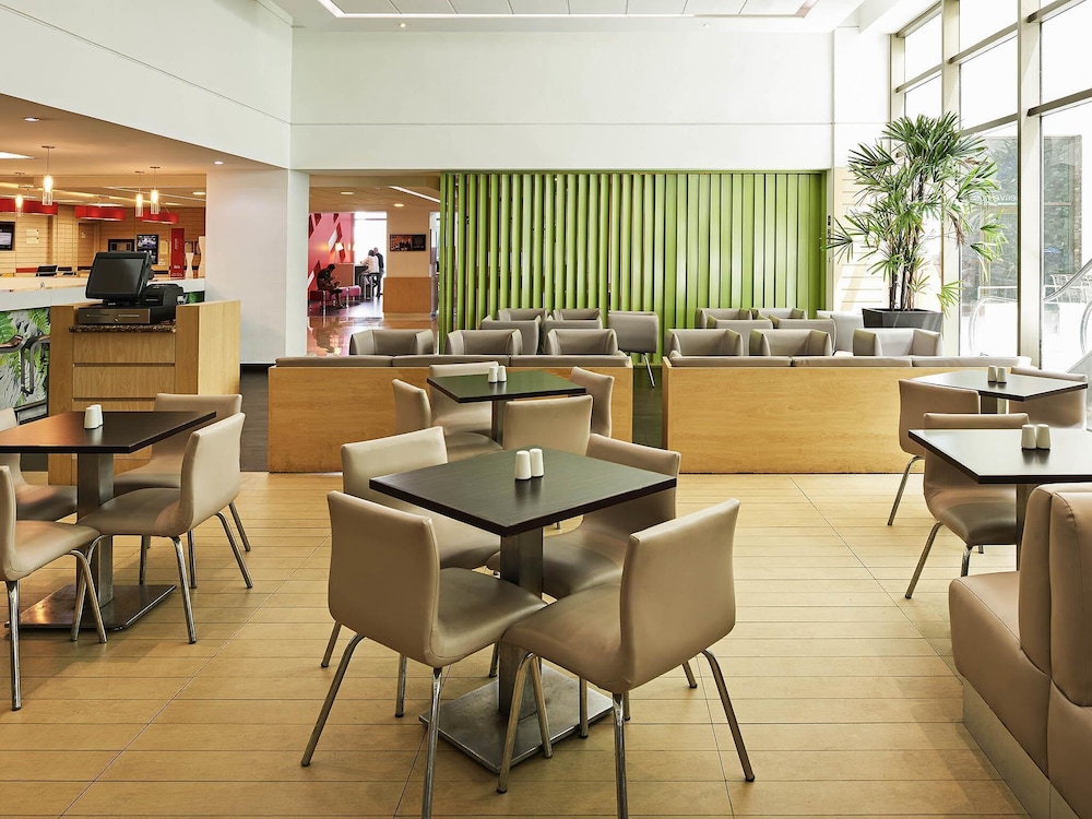 ibis Cancun Centro — Restaurant in Cancun, Quintana Roo