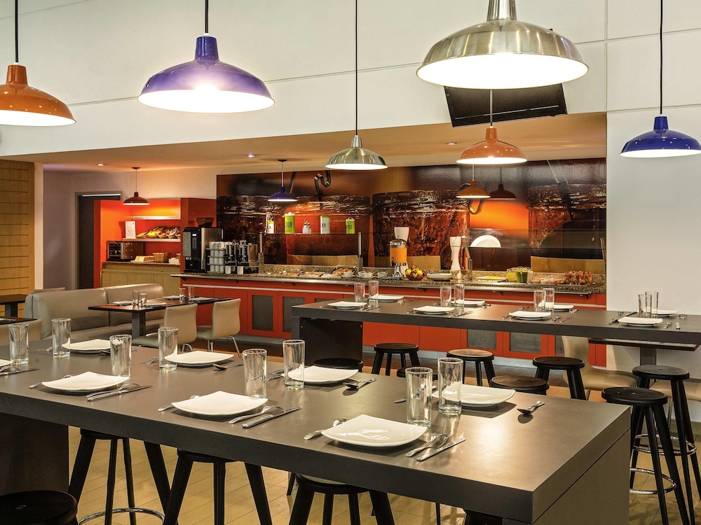 ibis Cancun Centro — Restaurant in Cancun, Quintana Roo