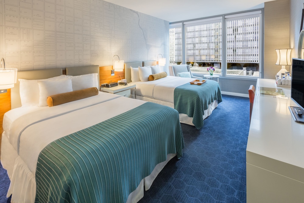 Kinzie Hotel — Hotel rooms in Chicago, Illinois