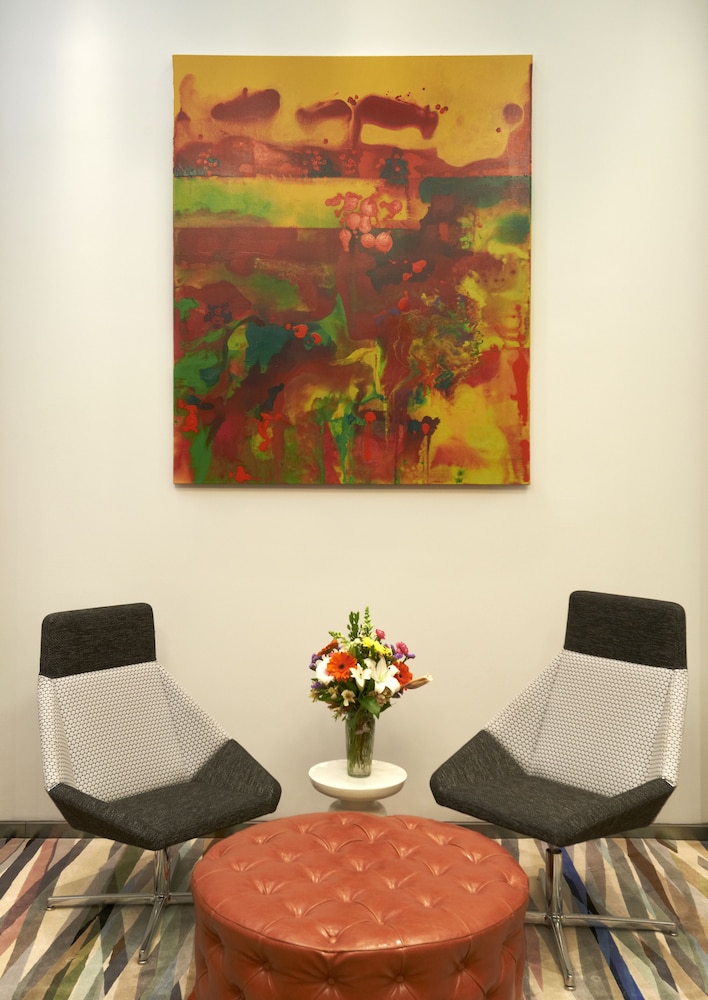 Kinzie Hotel — Hotel rooms in Chicago, Illinois