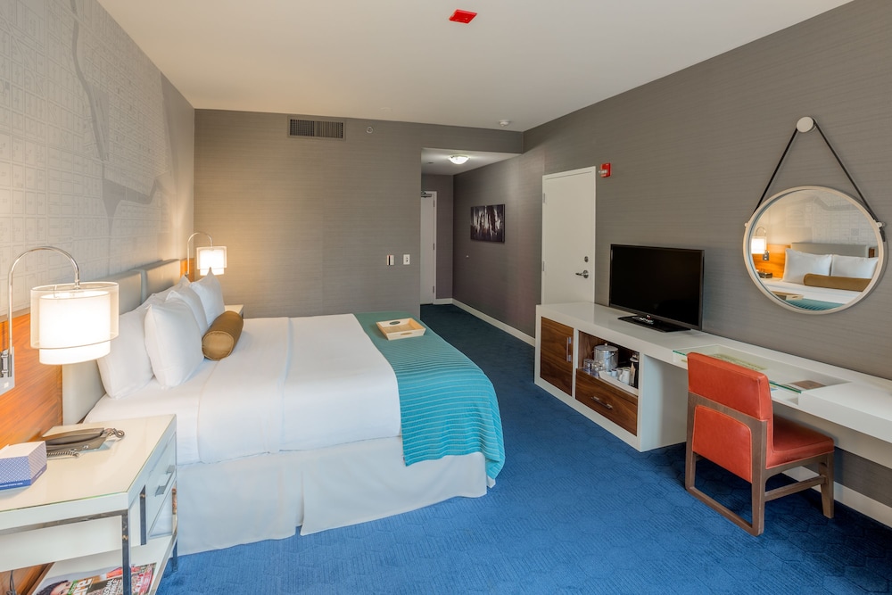 Kinzie Hotel — Hotel rooms in Chicago, Illinois