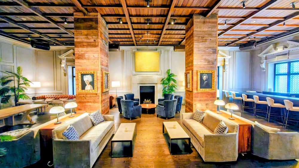 The Chicago Hotel Collection Ambassador Gold Coast — Restaurant & bars in Chicago, Illinois