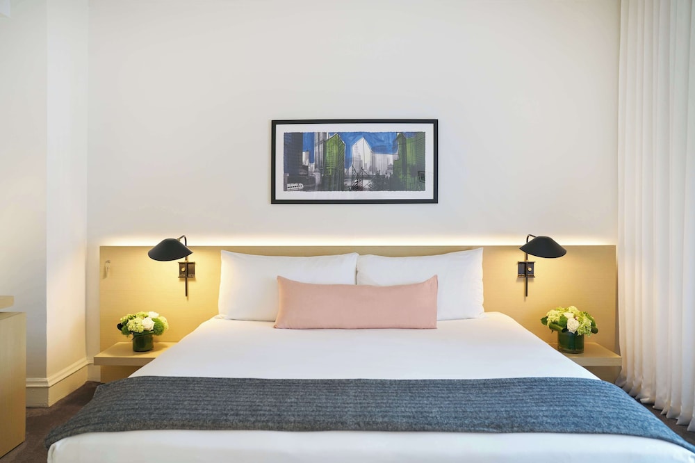 The Chicago Hotel Collection Ambassador Gold Coast — Hotel rooms in Chicago, Illinois