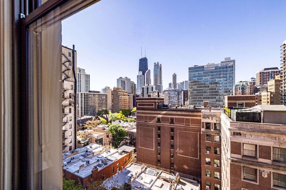 The Chicago Hotel Collection Ambassador Gold Coast — Attractions in the area in Chicago, Illinois