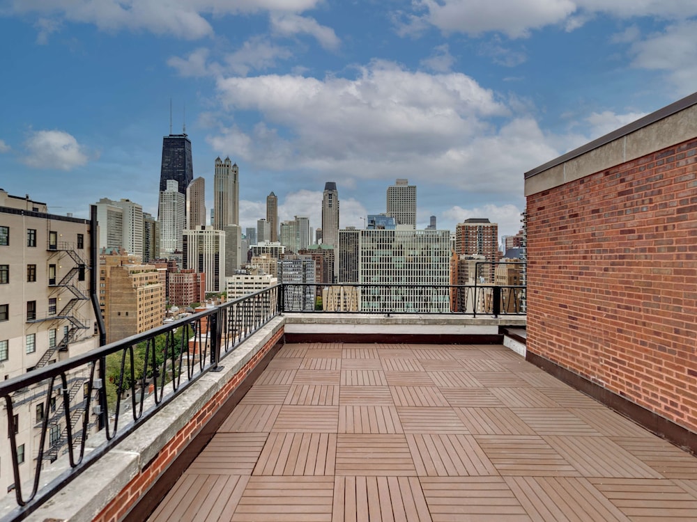 The Chicago Hotel Collection Ambassador Gold Coast — Attractions in the area in Chicago, Illinois