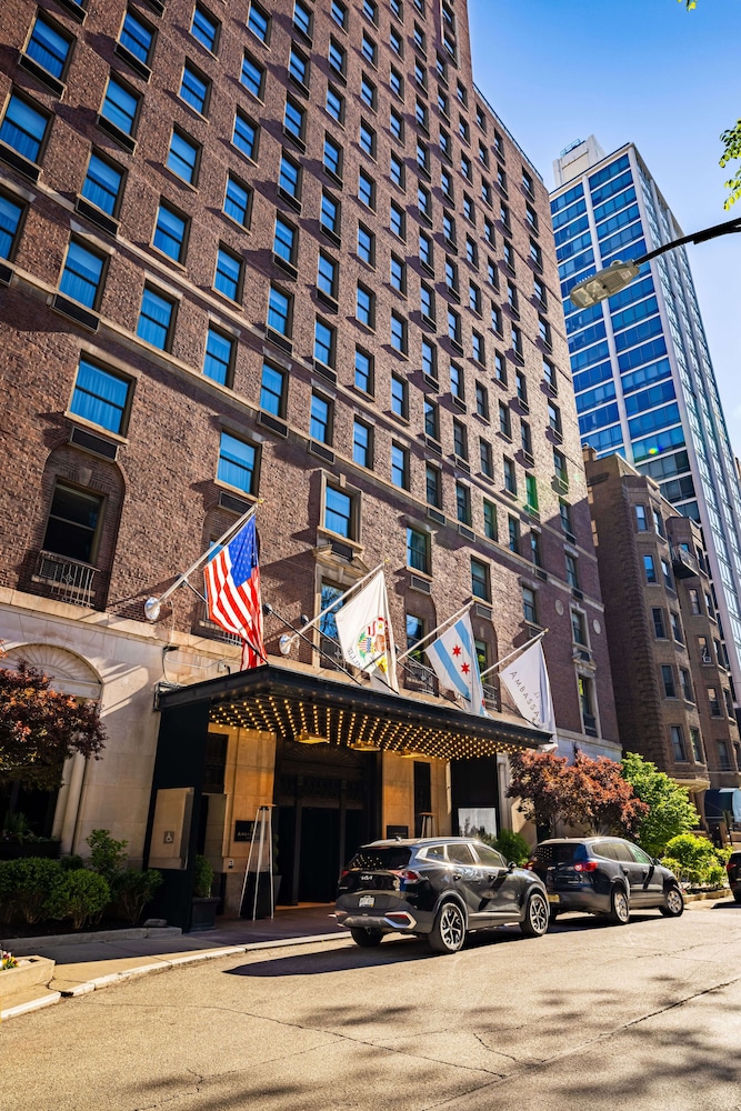 The Chicago Hotel Collection Ambassador Gold Coast — Hotel building in Chicago, Illinois