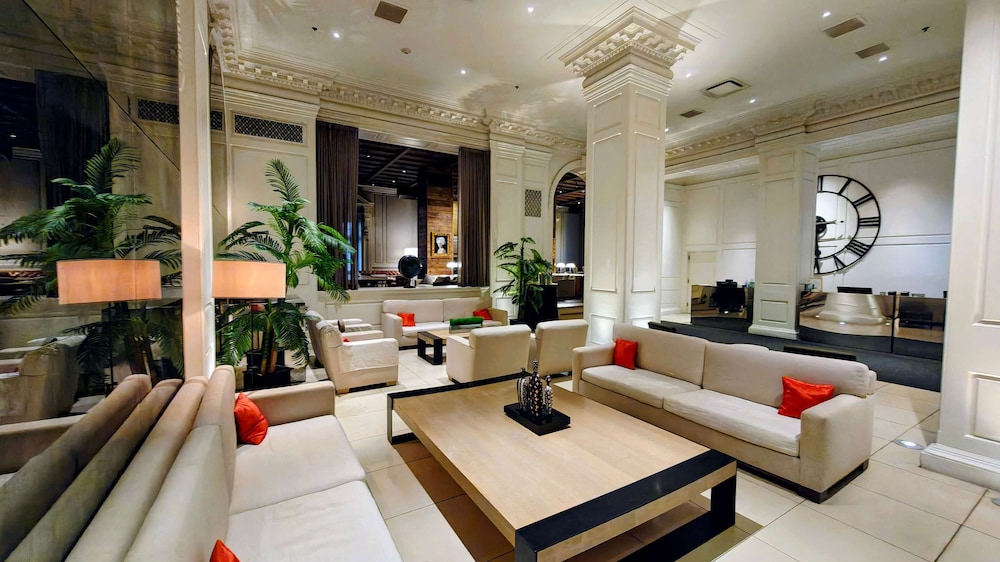 The Chicago Hotel Collection Ambassador Gold Coast — Hotel building in Chicago, Illinois