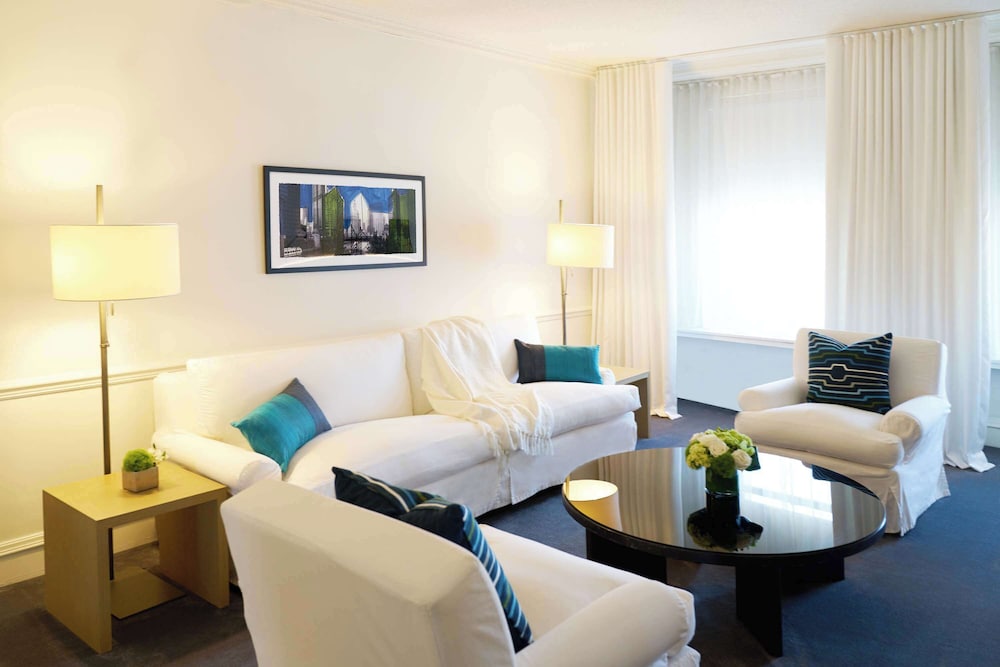 The Chicago Hotel Collection Ambassador Gold Coast — Hotel rooms in Chicago, Illinois