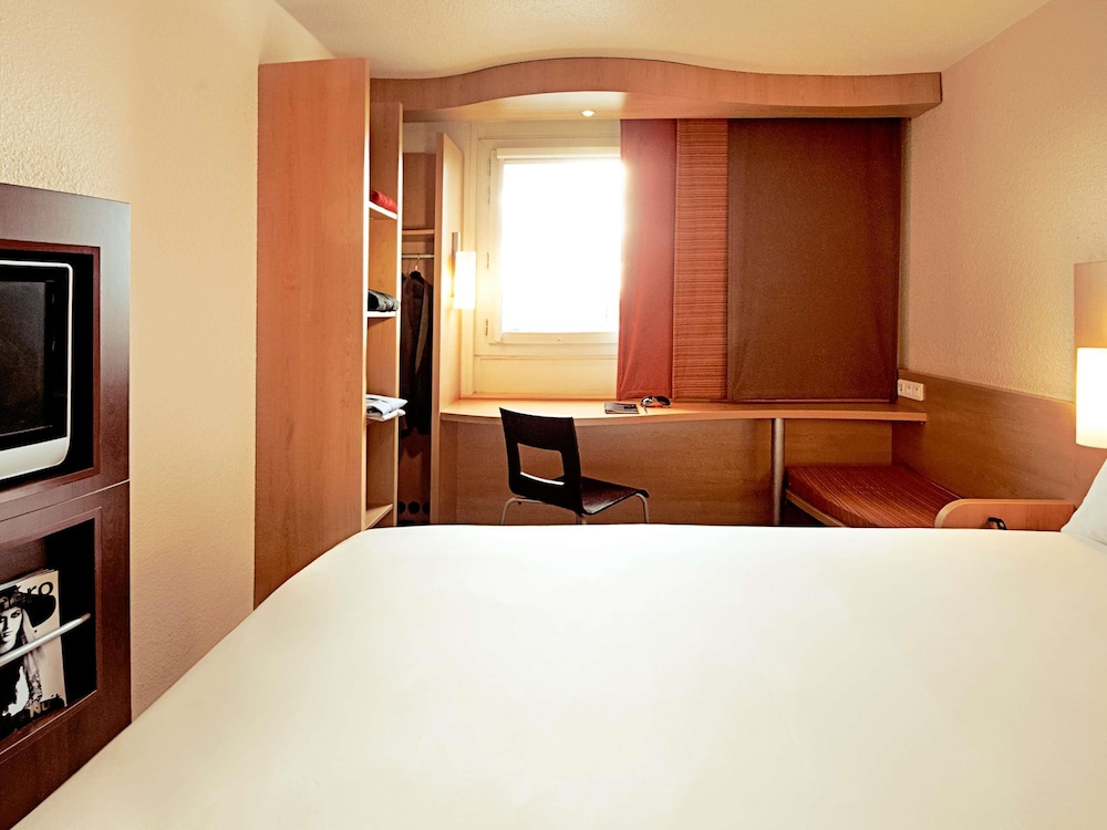 ibis Lisboa José Malhoa — Hotel rooms in Lisbon, Lisboa