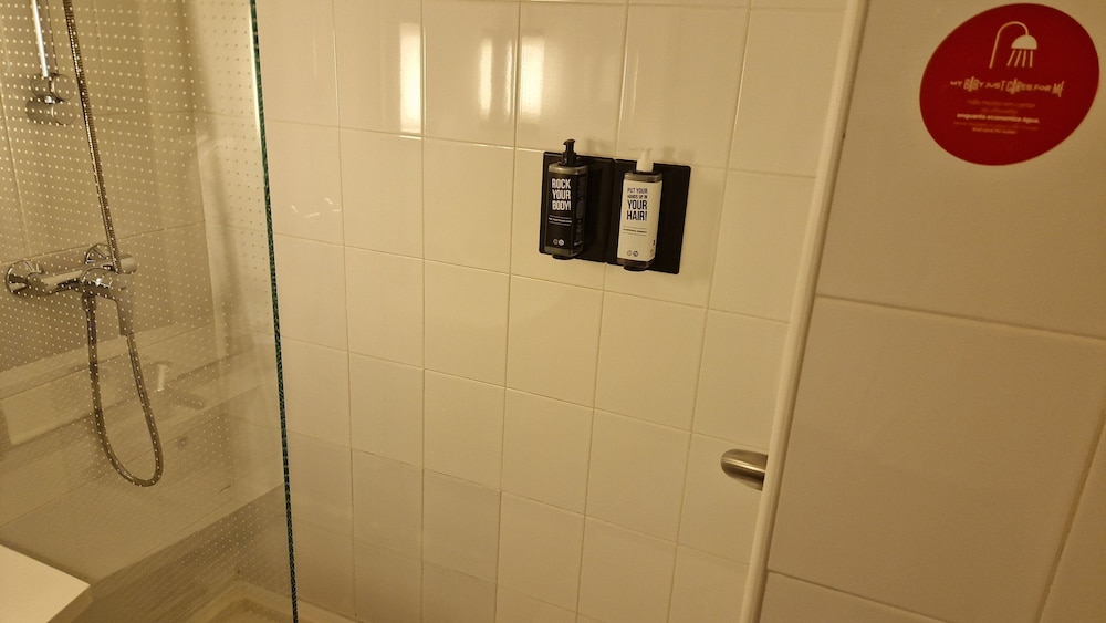 ibis Lisboa José Malhoa — Hotel rooms in Lisbon, Lisboa
