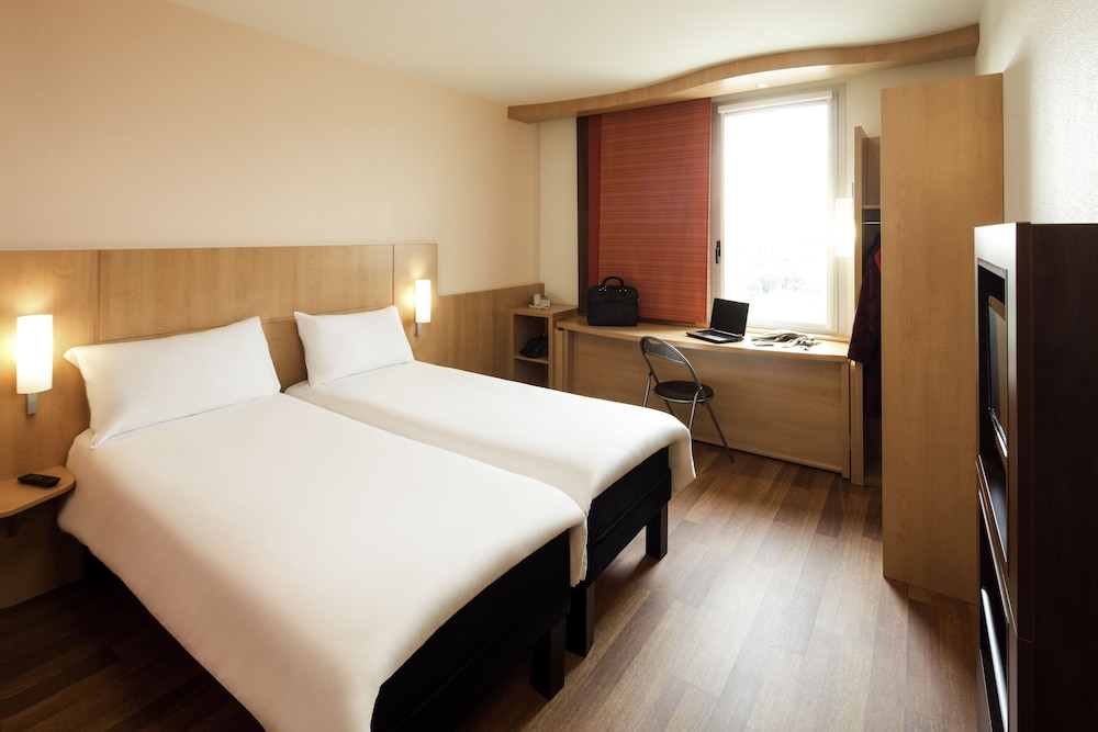ibis Lisboa José Malhoa — Hotel rooms in Lisbon, Lisboa