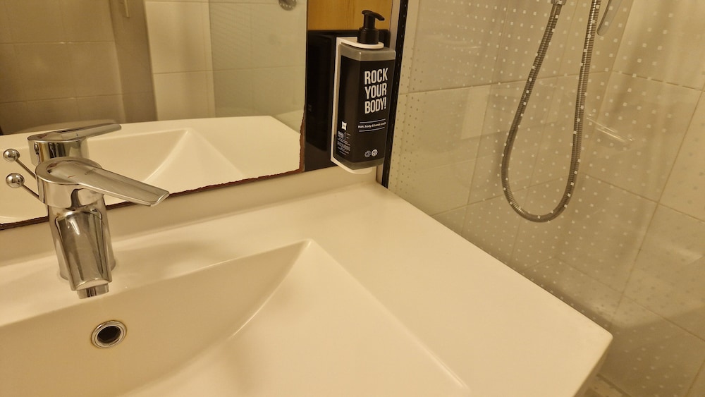ibis Lisboa José Malhoa — Hotel rooms in Lisbon, Lisboa