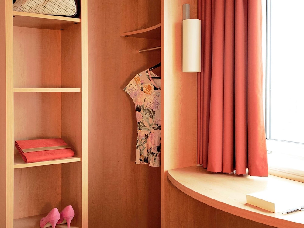 ibis Lisboa José Malhoa — Hotel rooms in Lisbon, Lisboa