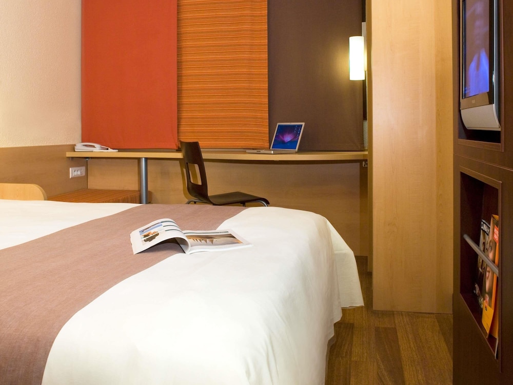 ibis Lisboa José Malhoa — Hotel rooms in Lisbon, Lisboa
