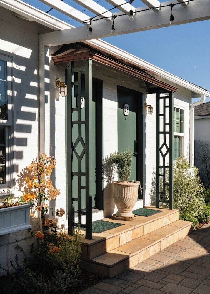 Le Petit Pali Brentwood West Los Angeles — Hotel building in Los Angeles, California