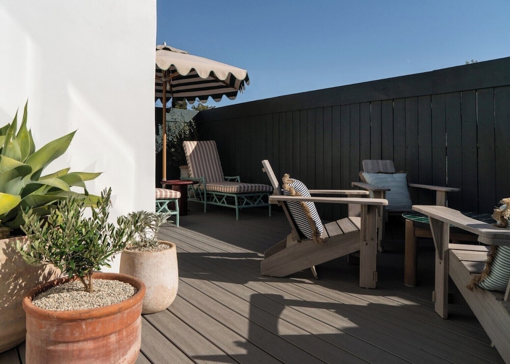 Le Petit Pali Brentwood West Los Angeles — Hotel building in Los Angeles, California
