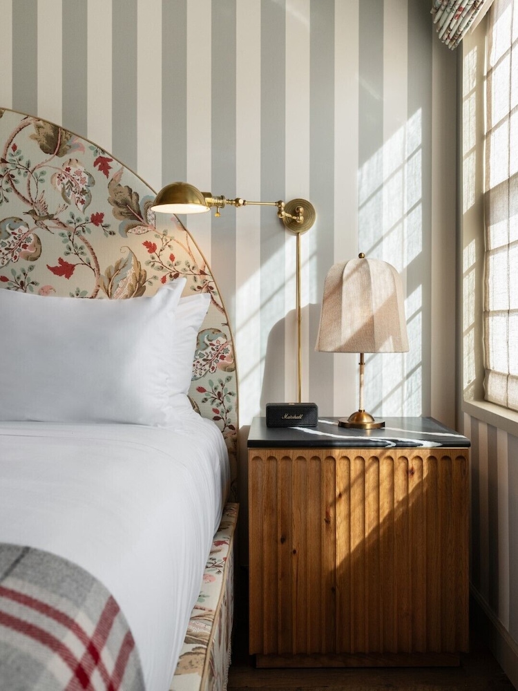 Le Petit Pali Brentwood West Los Angeles — Hotel rooms in Los Angeles, California