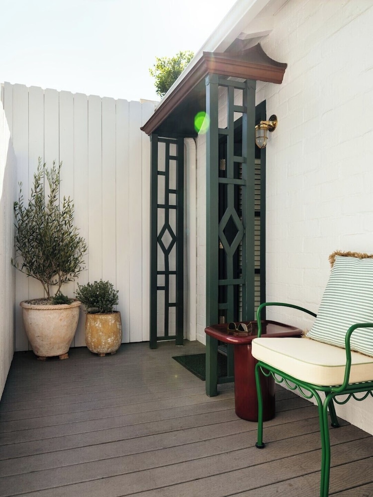 Le Petit Pali Brentwood West Los Angeles — Hotel building in Los Angeles, California