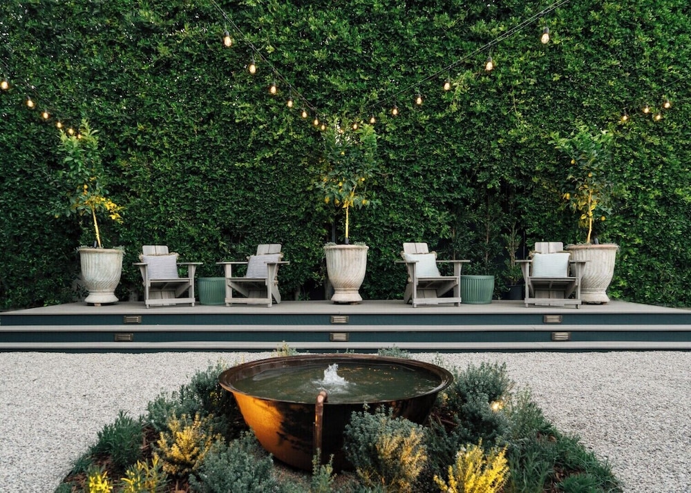 Le Petit Pali Brentwood West Los Angeles — Restaurant & bars in Los Angeles, California