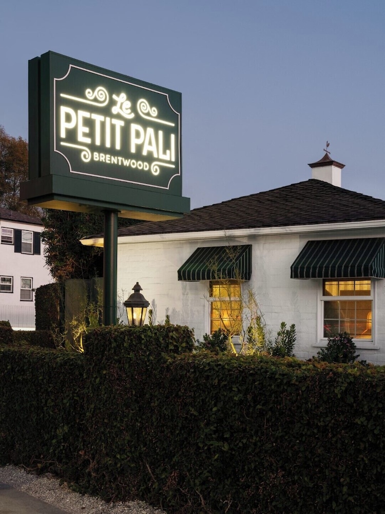 Le Petit Pali Brentwood West Los Angeles — Main photo in Los Angeles, California