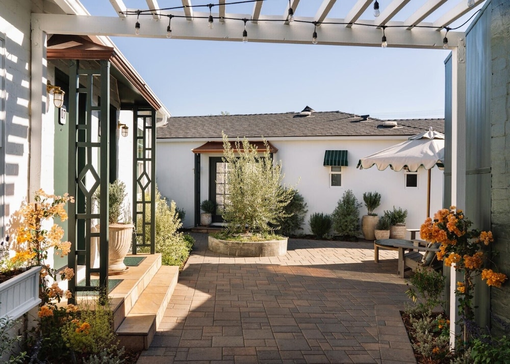 Le Petit Pali Brentwood West Los Angeles — Hotel building in Los Angeles, California