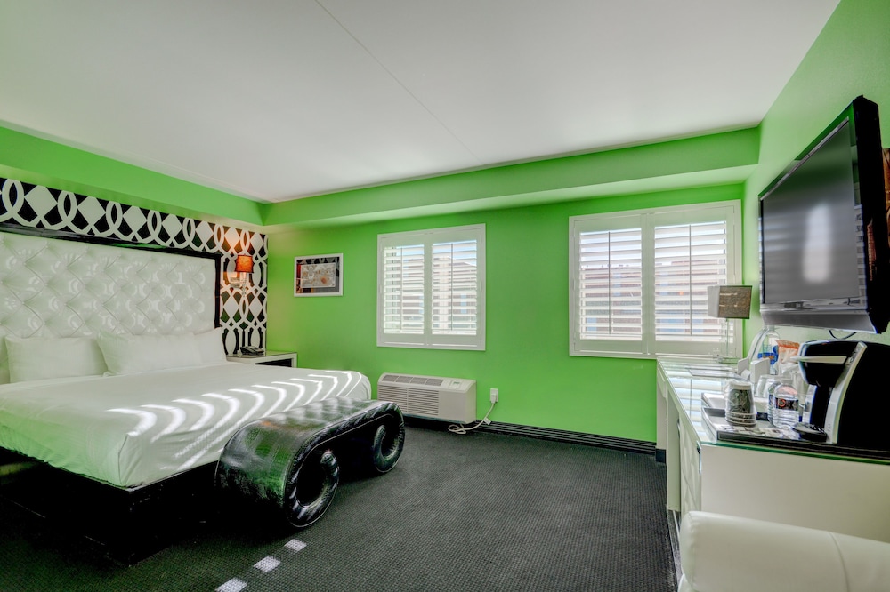 El Cortez Hotel and Casino - 21 and Over — Hotel rooms in Las Vegas, Nevada