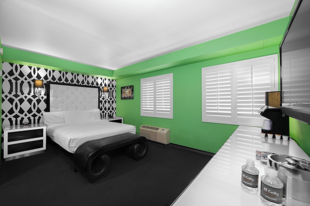 El Cortez Hotel and Casino - 21 and Over — Hotel rooms in Las Vegas, Nevada