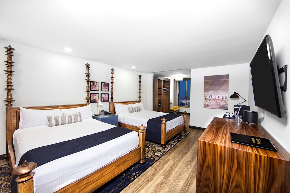 El Cortez Hotel and Casino - 21 and Over — Hotel rooms in Las Vegas, Nevada