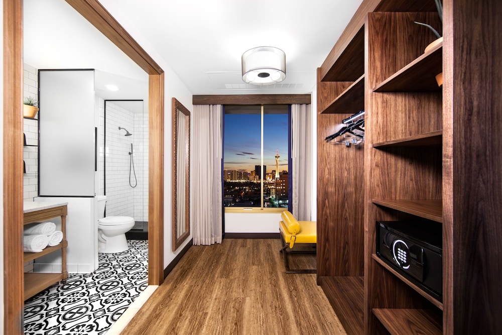El Cortez Hotel and Casino - 21 and Over — Hotel rooms in Las Vegas, Nevada