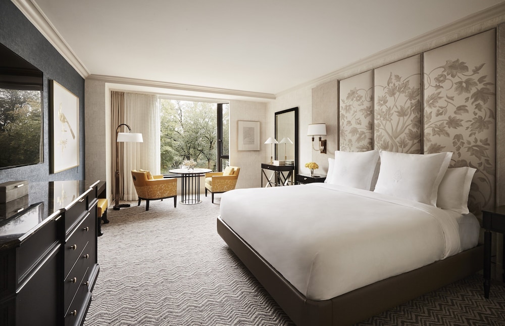 Four Seasons Hotel Boston — Hotel rooms in Boston, Massachusetts