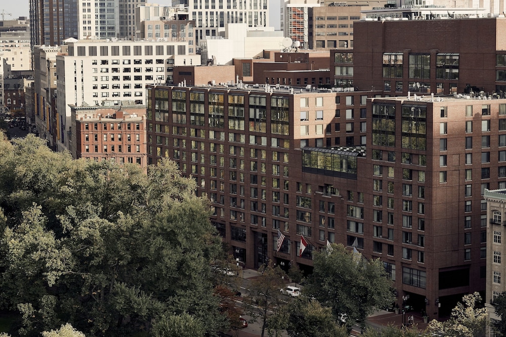 Four Seasons Hotel Boston — Hotel building in Boston, Massachusetts