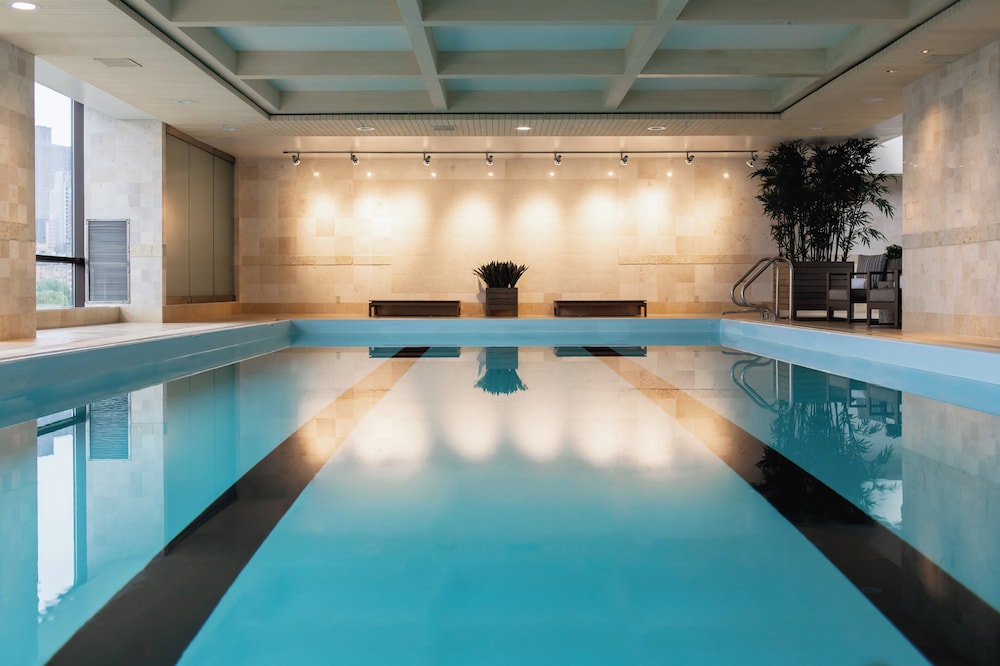 Four Seasons Hotel Boston — Swimming pool in Boston, Massachusetts