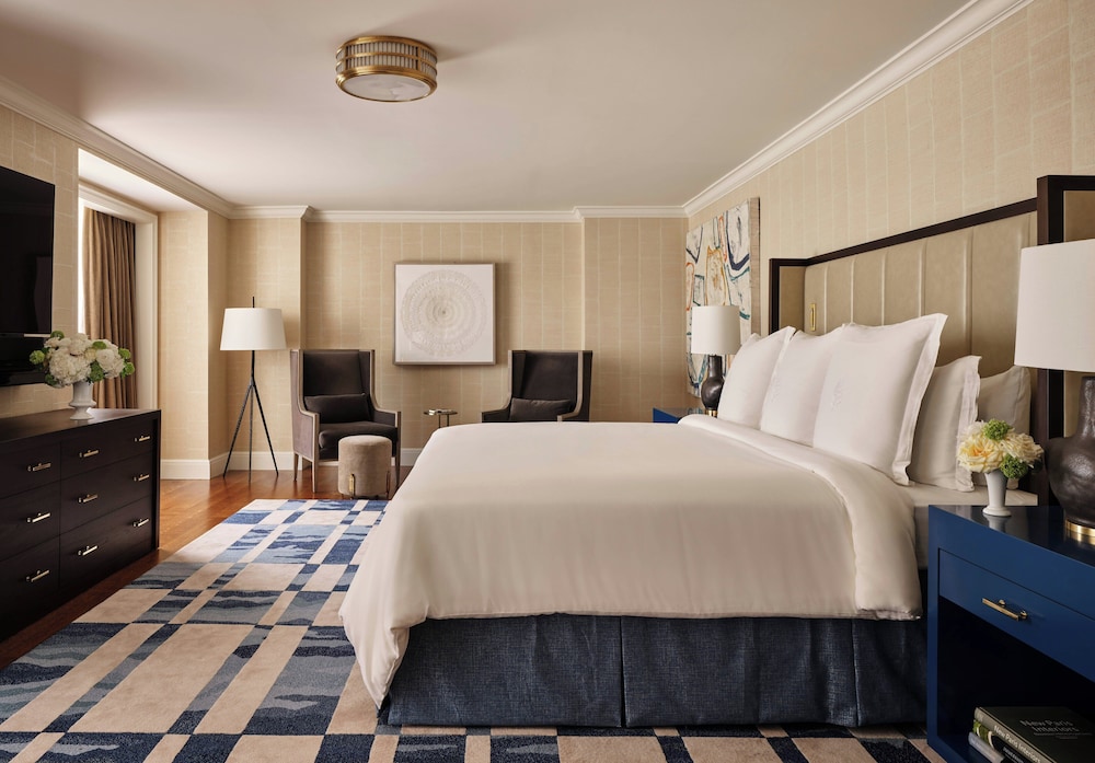 Four Seasons Hotel Boston — Hotel rooms in Boston, Massachusetts