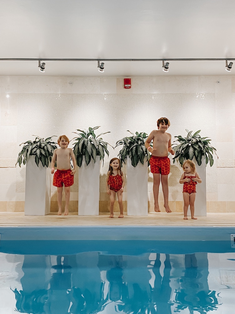 Four Seasons Hotel Boston — Swimming pool in Boston, Massachusetts