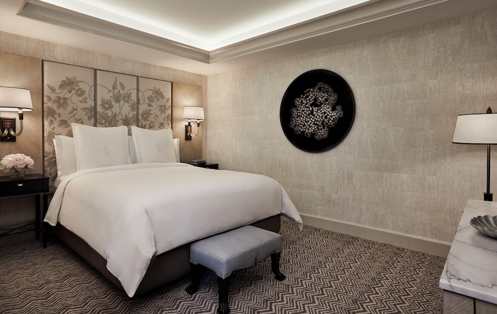 Four Seasons Hotel Boston — Hotel rooms in Boston, Massachusetts